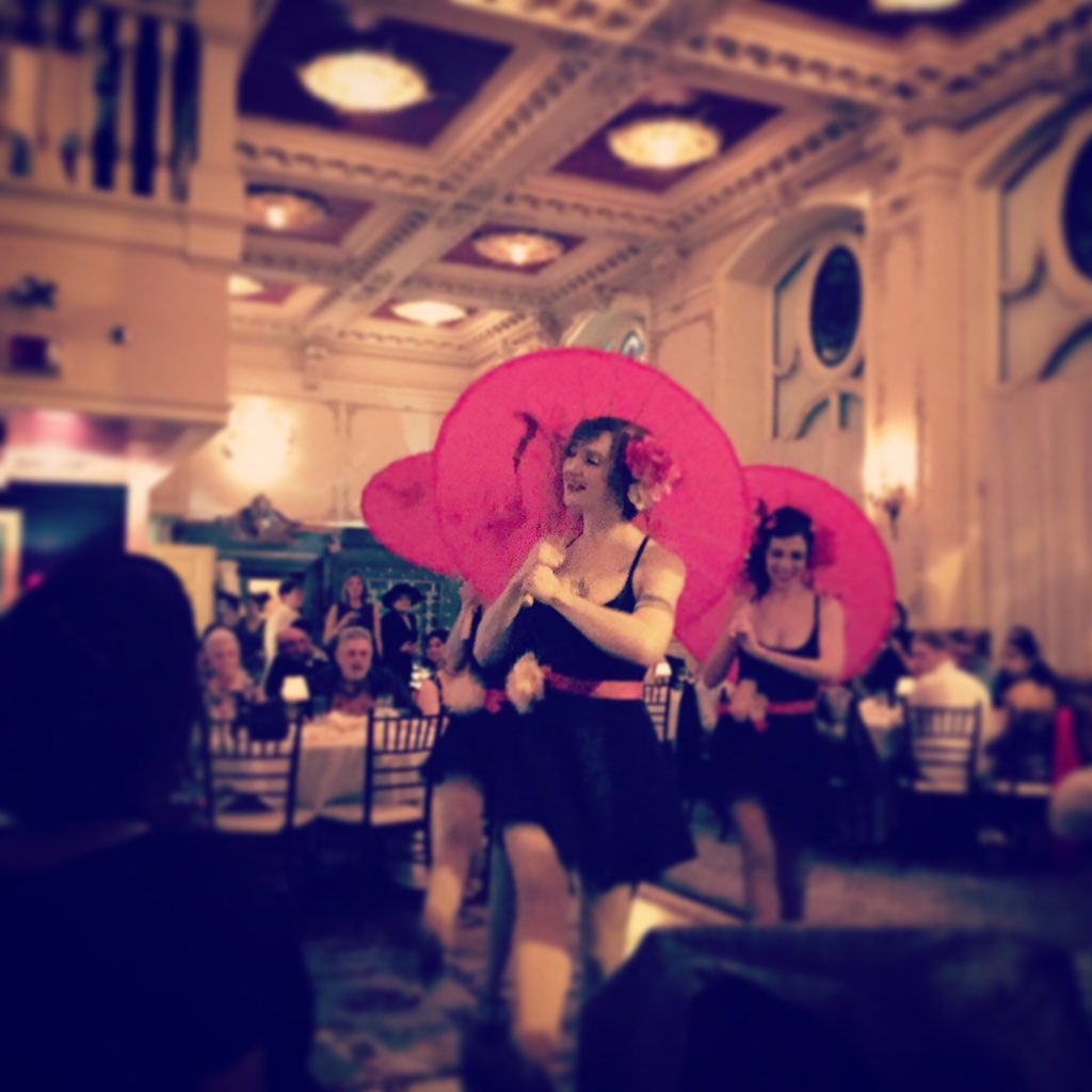 CHIFFEROBE_'s tweet photo. @TropiGals #performing @thedorrance last night @ lovely #wedding! #1920s #1930s #vintagewedding #rhodeislandwedding https://t.co/fdXXoPadTJ