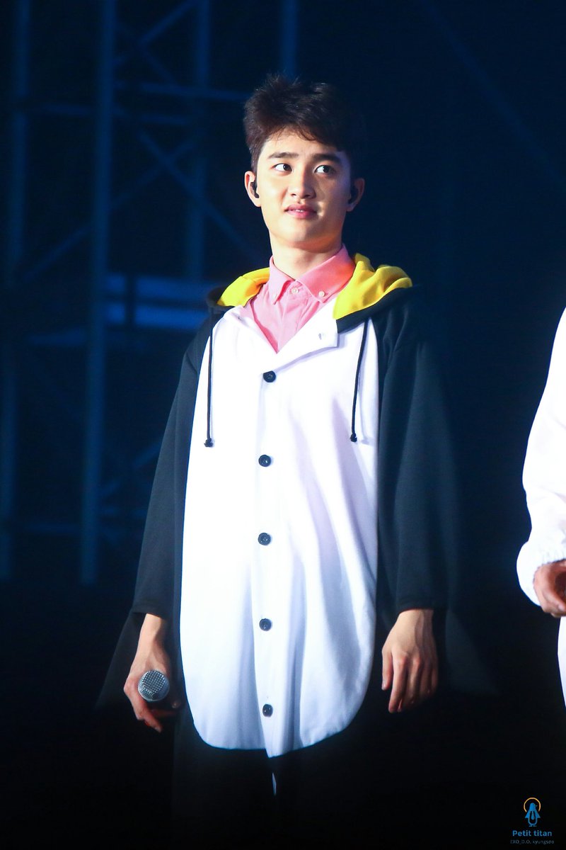 petit_titan's tweet photo. 160320 🐧경수 귀엽당ㅠㅠ 👀👀👀❤🐧 #디오 #경수 https://t.co/b5GYrwZxLR