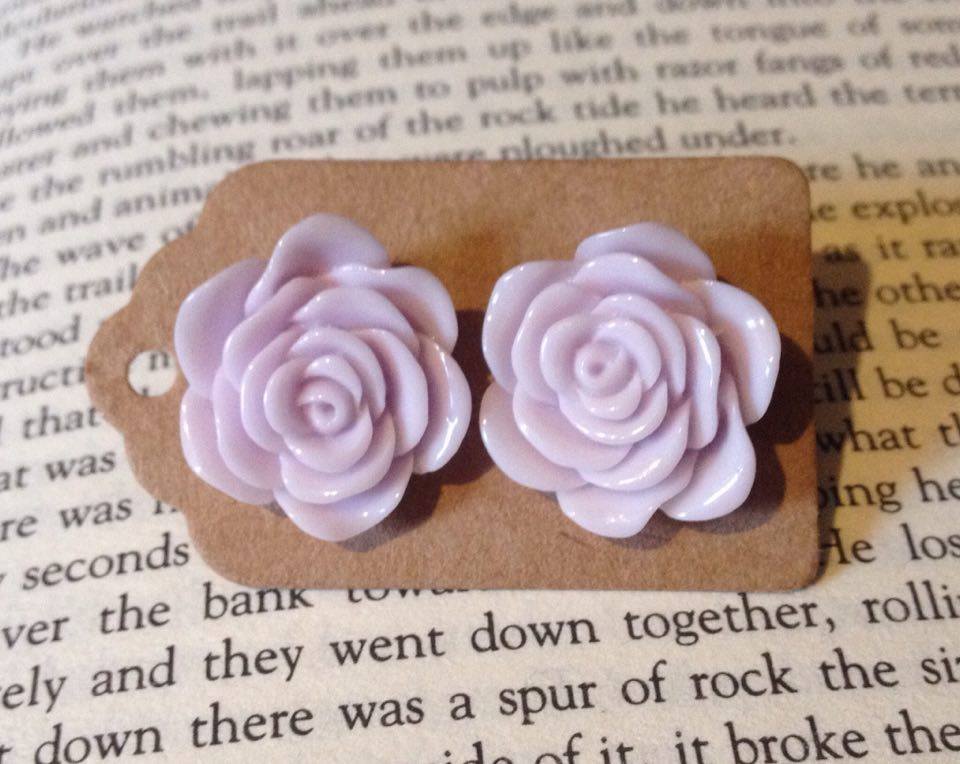 foxidora's tweet photo. Some more earrings for #handmadehour ! @HMNation @HandmadeHour https://t.co/zk71HpXNU4 https://t.co/jT53wU7tof