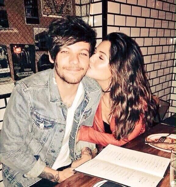 Talisha_LauraG's tweet photo. Aquí podemos ver a Louis con su futura esposa 💑💘 #LounielleIsReal #Lounielle #Brouis #Larryisfake https://t.co/lCcA6PtsP7