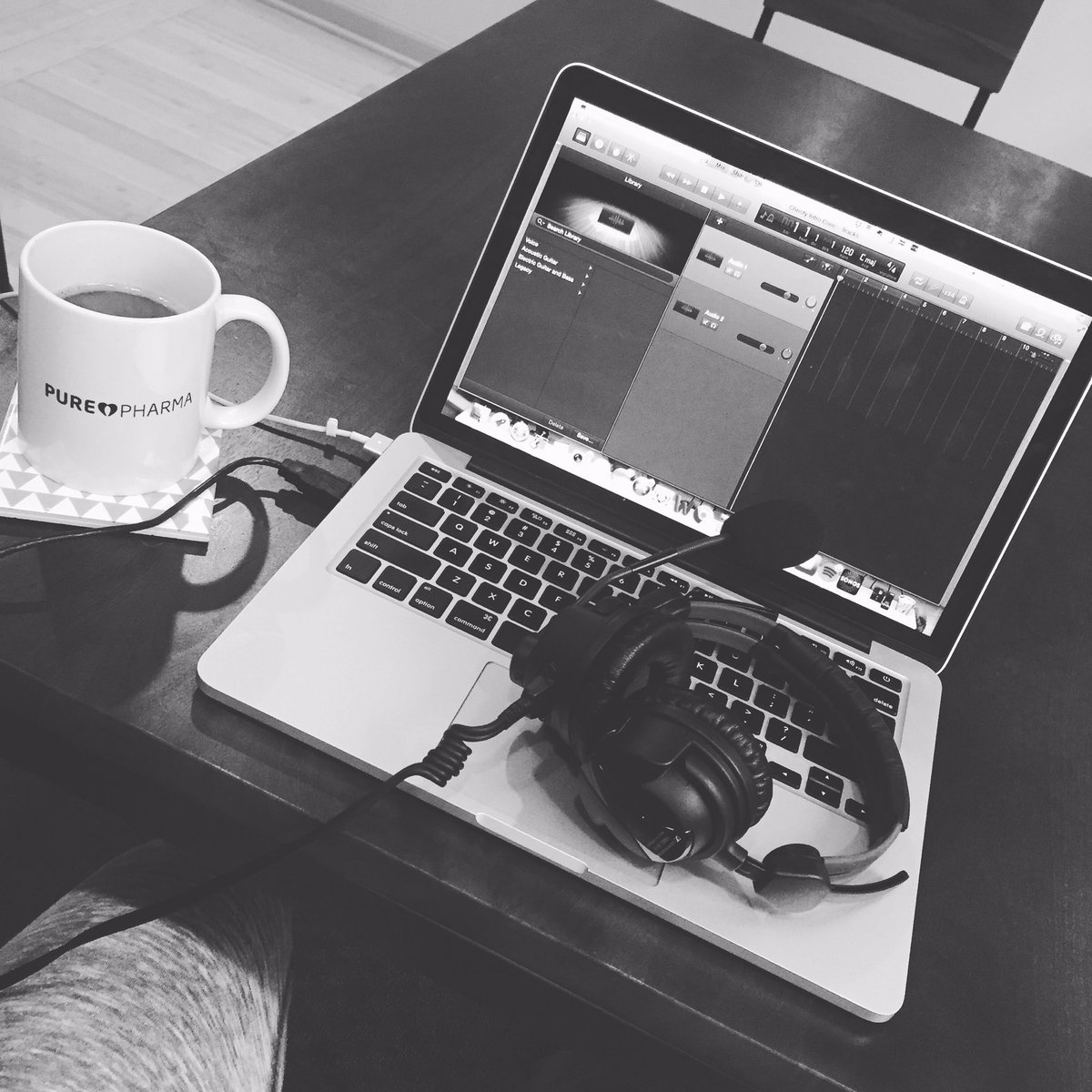 Julie_Foucher's tweet photo. Sunday morning โ๏ธ๐ #JFHealth #PursuingHealth @PurePharma @btwb https://t.co/6Rwf79WAl3