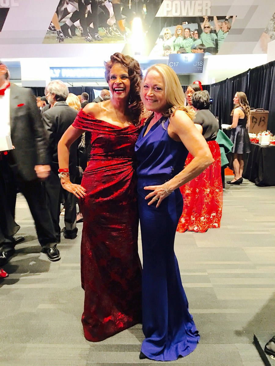 mpkessler3's tweet photo. @judgerhughes thank you for hanging out last night! So much fun! #RedBall16 https://t.co/IH5T6ZMRfB