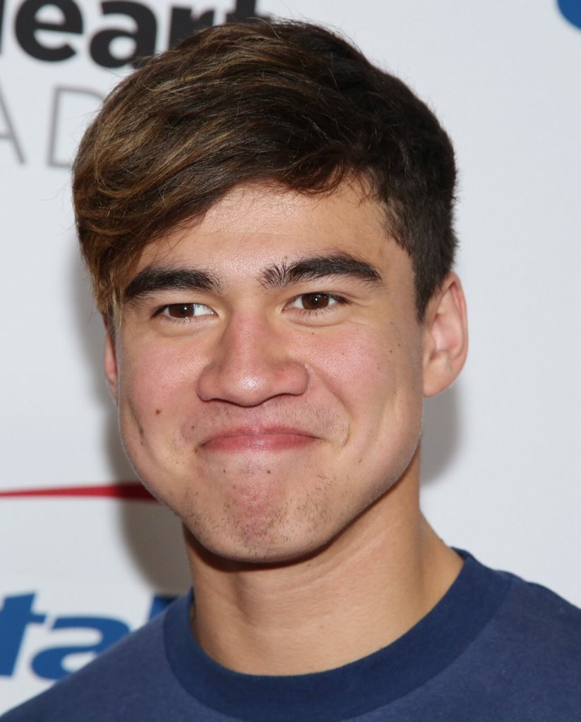 AlessOrange's tweet photo. Su carita lo es todo ❤❤❤ 5SOSFAM SLAY
#BestFanArmy #5SOSFam #iHeartAwards https://t.co/PGSMHNvbXO