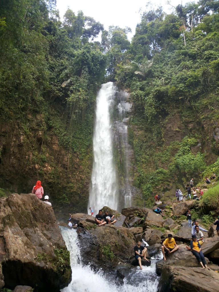 EDWARMS2's tweet image. Air terjun pelangi