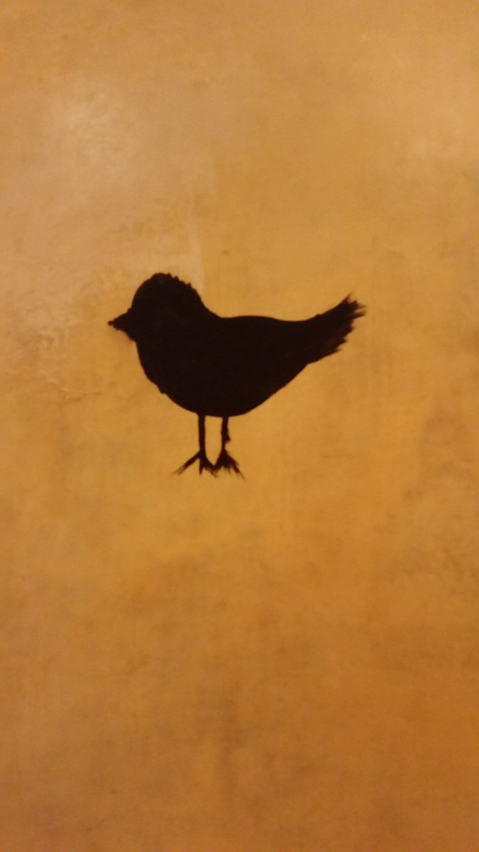 The best place in vegas with the most Awesome painting #Dollers#Casino#littlebird <a href="/bognormanc/">mark cornwell</a> <a href="/MGMGrand/">MGM Grand Hotel</a>