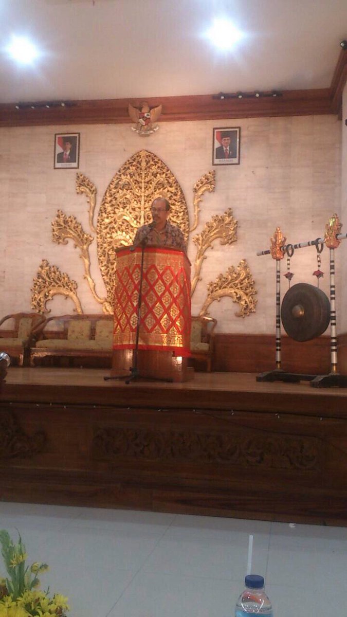 BEMFKH_UNUD's tweet photo. 2 &amp; 3 April 2016 
#Semnas#workshop#fkhudayana#minprorothschildi https://t.co/5rGXJSKOuO