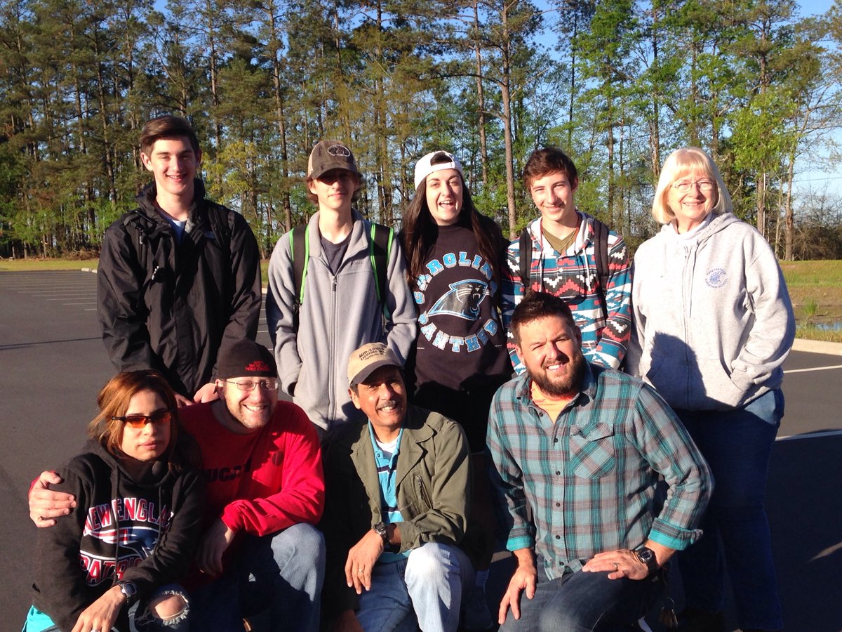 johncberry2's tweet photo. On our way to serve #AppalachiaServiceProject
@LibertyChurch3 https://t.co/FpRDkzkdbR