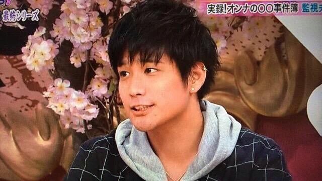 SHARK_SHOREN's tweet photo. 黒髪+ピアスって最高だよね https://t.co/DyMTQv8fbB