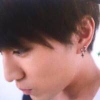 SHARK_SHOREN's tweet photo. 黒髪+ピアスって最高だよね https://t.co/DyMTQv8fbB