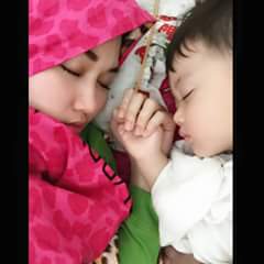 SAzhifa's tweet photo. Met bobo semua ..! Me and my son #youngmother https://t.co/ALQKkEvpYy