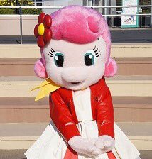 ハラちゃん 漆黒ヴァンパイアちゃん🦇🍷💋 地毛が茶色いのでこの漆黒感求め