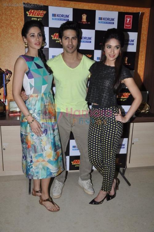 iamalishax's tweet photo. Promotion Days 💕 #2YearsOfMainTeraHero @MainTera_Hero  @Varun_dvn @VarunDhawan_FC 💕 https://t.co/aQYx5WWObw