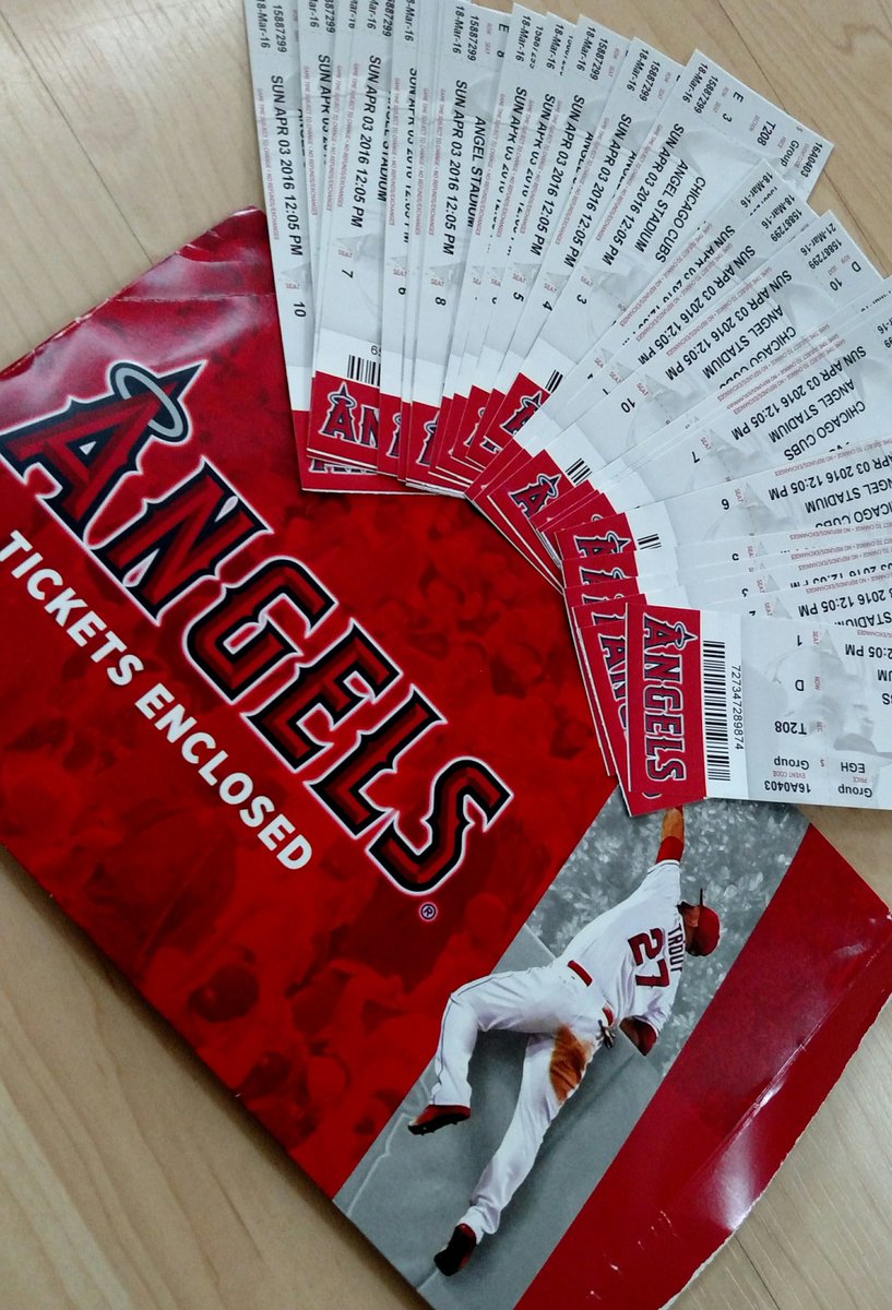 eleveejen's tweet photo. SO excited for my belated birthday celebration at the @Angels game today! @squarepants1984 #LTBU https://t.co/rRt5Cvwikl
