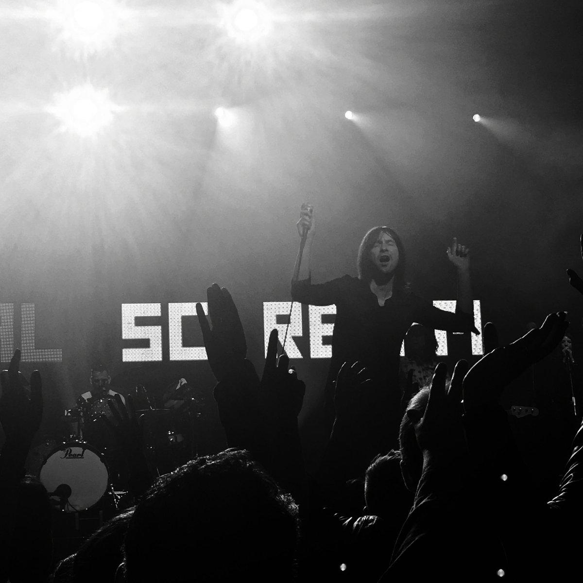 moxmusique's tweet photo. @ScreamOfficial #London April the 1st @PalladiumLondon #PrimalScreamLive https://t.co/8jcU9kt5sk