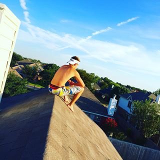 LewisMatt45's tweet photo. Wishing it was summer already. #seniorweek2k15 https://t.co/OfWWZNRERb