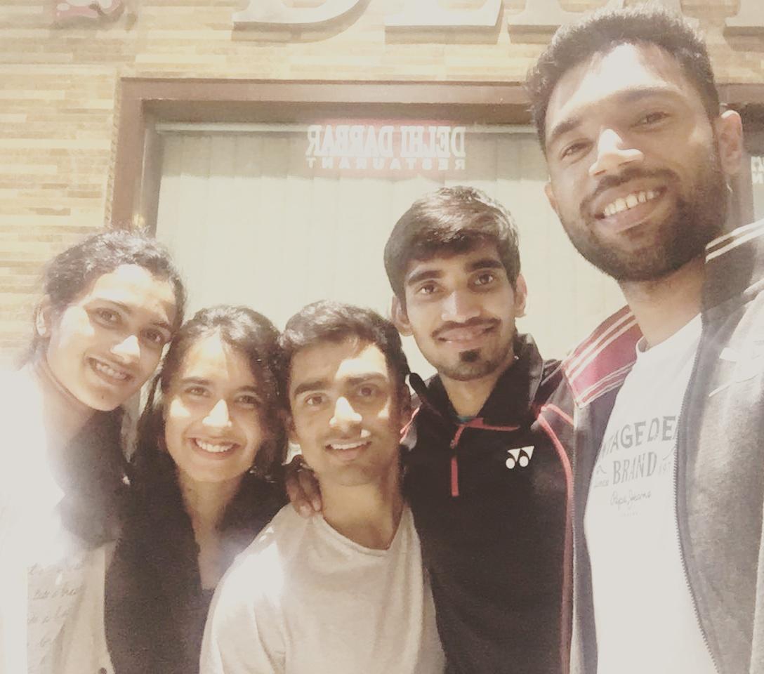 srarunvishnu's tweet photo. Dinner with Friends @Pvsindhu1 @isrikanthKidam @sameerv2210 #Dinner #Friends #latepost #delhi #IndiaOpen2016 https://t.co/WJjgXUrBSf