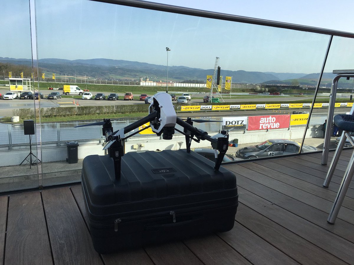 FlycamAustria's tweet photo. herrliche Aufnahmen - perfektes Wetter..... Videoausschnitte folgen #wachauring #driftchallange https://t.co/xbJp07XjAl