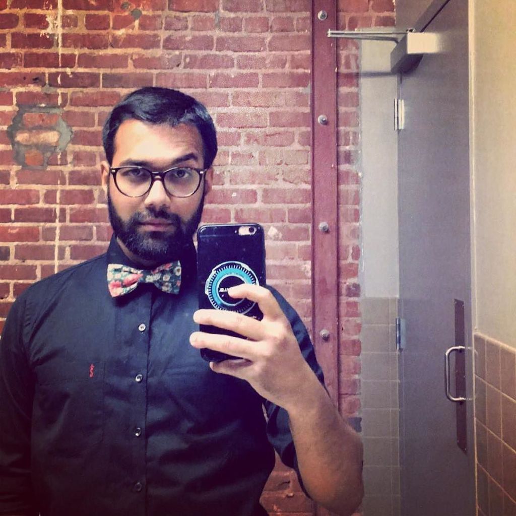 ankitv's tweet photo. Hey there pretty mama, how's your Sunday goin!
#returnofthebowtie https://t.co/0yK0mf5xlu https://t.co/I1Dxi0vKSL