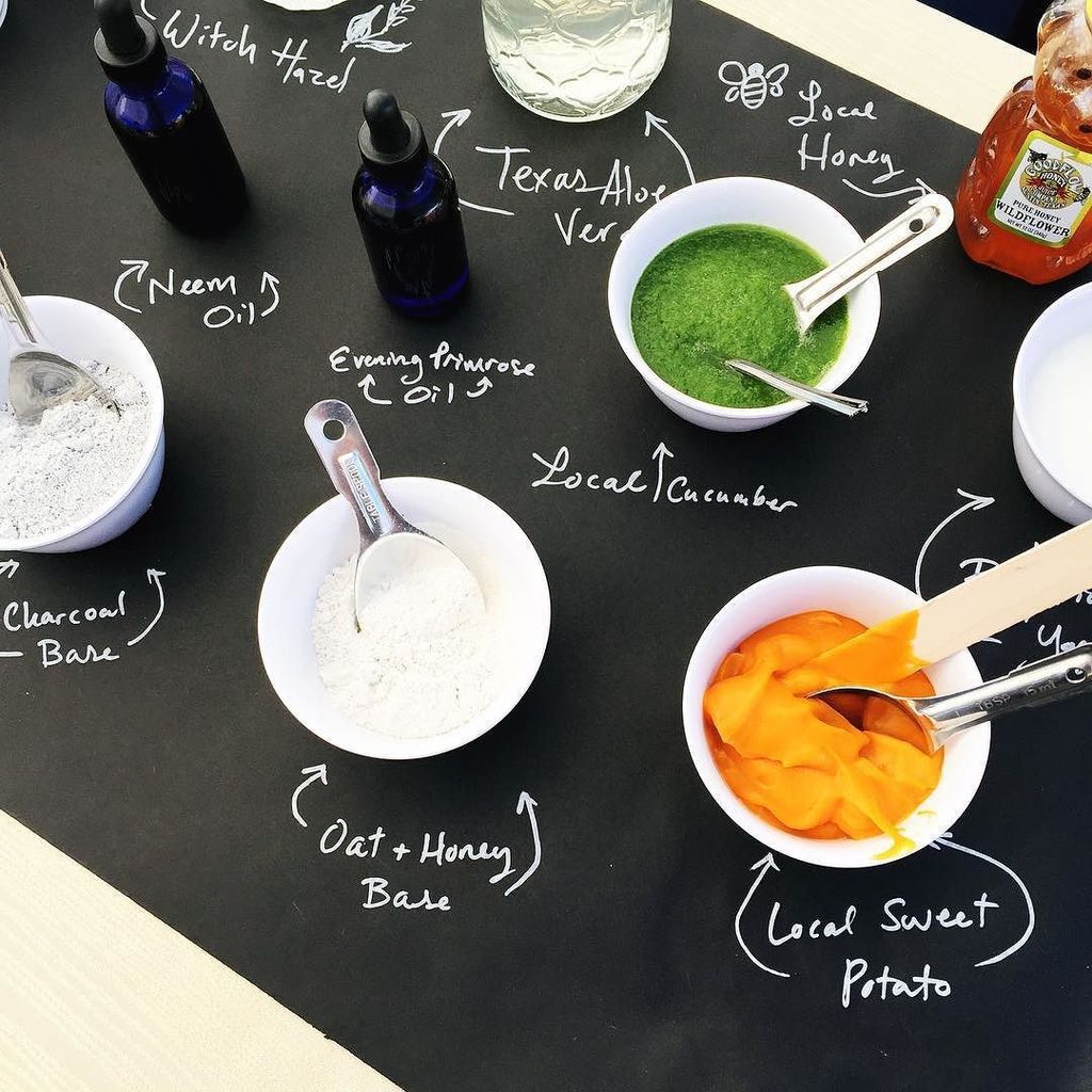 MakeItGoodApoth's tweet image. Our DIY facial bar is open for business at @texasfarmersmarket! Come and make a free facial masque at our booth!