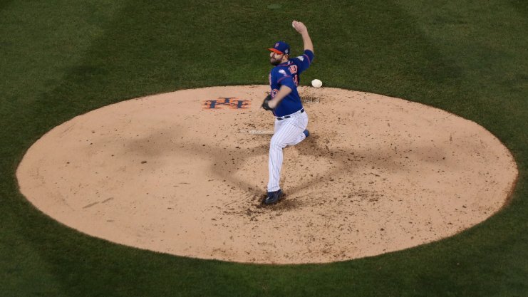 Mets's tweet photo. Déjà vu all over again. #OpeningNight picks up right where 2015 left off. https://t.co/hT3qPWnHUE #Mets #LGM https://t.co/bVTvNonmRA