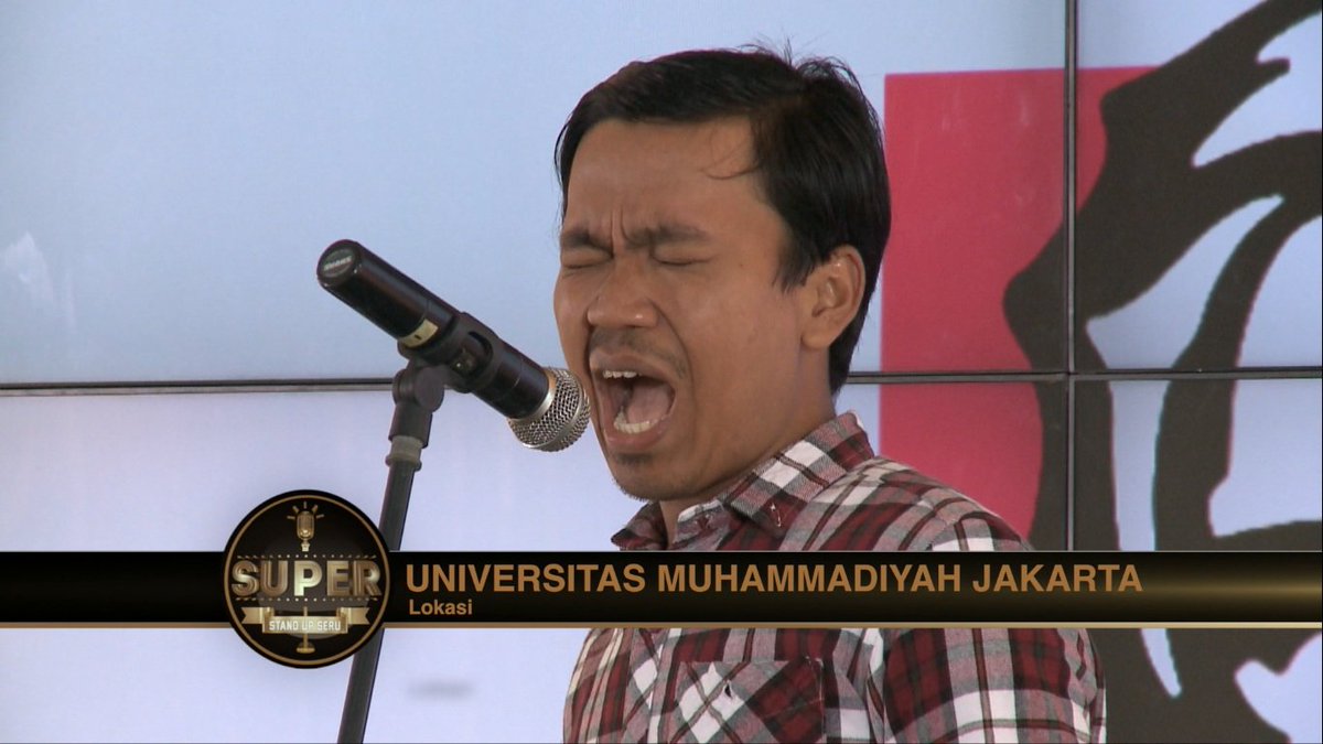 StandUpKompasTV's tweet photo. NOW #SUPER!!  Comic pertama di #SUPER malam ini @redideloe..  :D https://t.co/V4r192hSPk