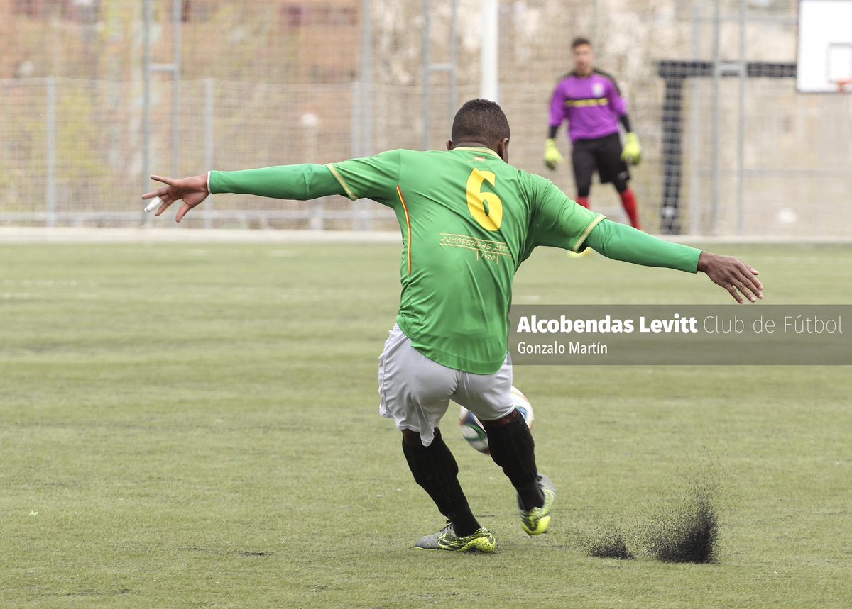 ADAlcobendas's tweet photo. FOTOGALERÍA. Victoria del primer equipo ante su afición https://t.co/jqXKcZVhRn #ACFvCOS #adacf https://t.co/yQF7EZFDeO