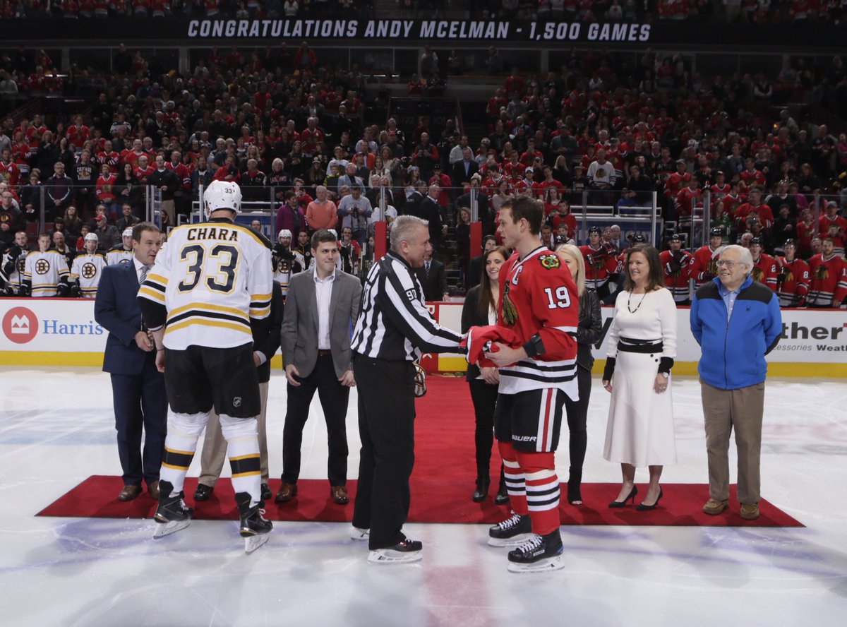 NHLBlackhawks's tweet photo. Congrats to linesman Andy McElman on his 1,500th and final game! https://t.co/gf9xZz0oaj