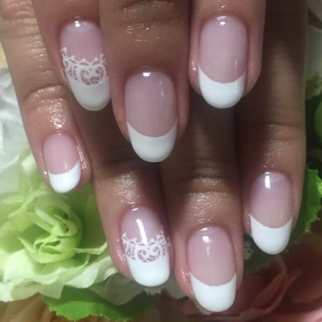 はやぴー Al Twitter あと今日妹のネイルしてて 久々にフレンチしたらなんかすごい下手になってたからそろそろ本気で働くことを考えてる フレンチネイル レースネイル T Co Hbgxwdxzyg Twitter
