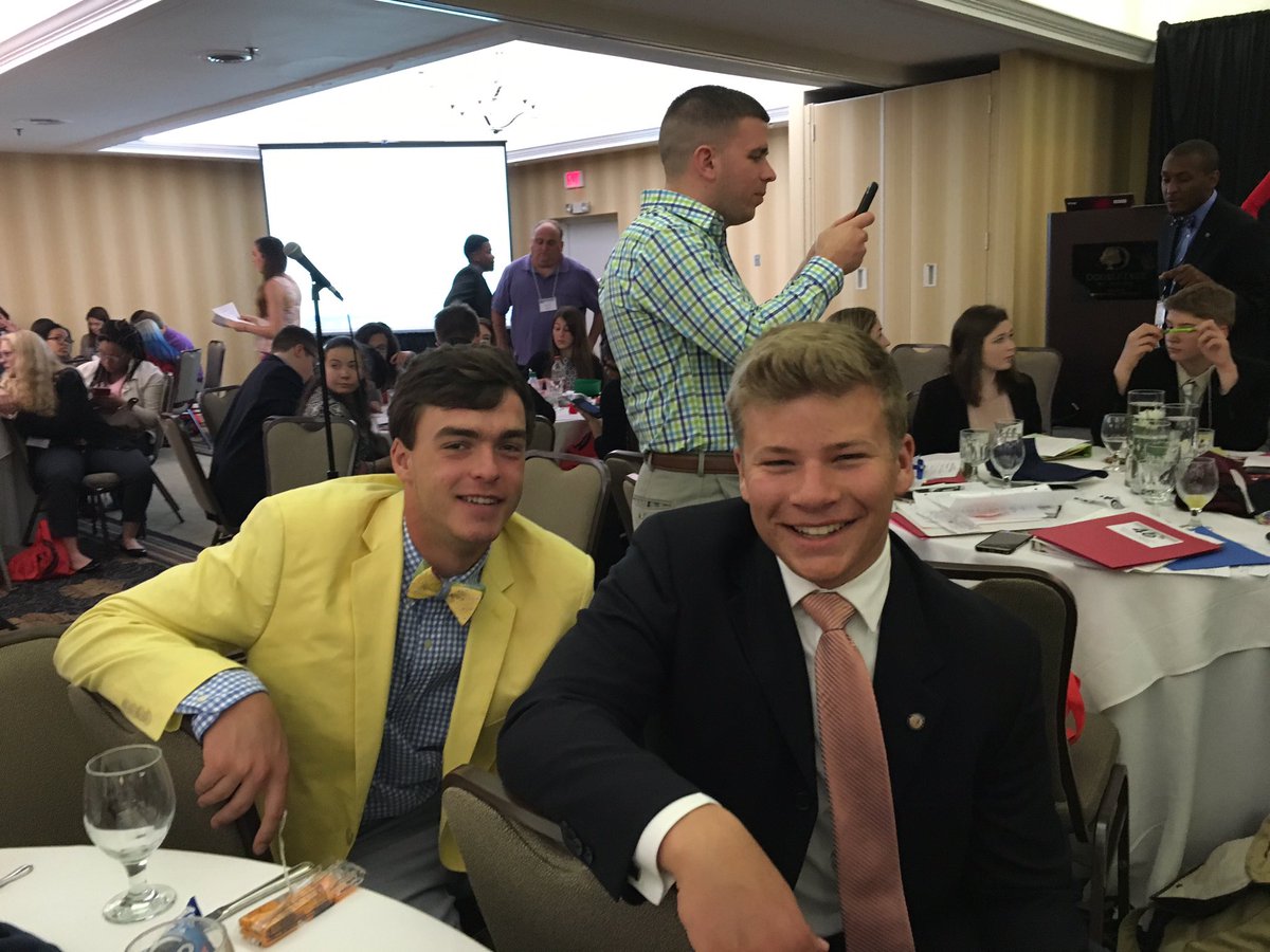 RobbaDee's tweet image. #NCDOA #NCYLA #fratastic #carolinaboys