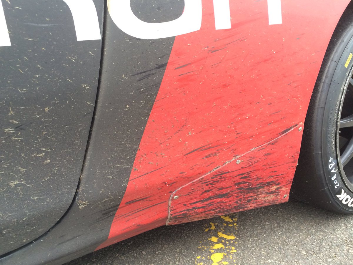 BradleyPhilpot's tweet photo. She's dirty and bruised - but she's a winner! #TeamAltran @PeugeotUK #208GTi https://t.co/proFlnix1a