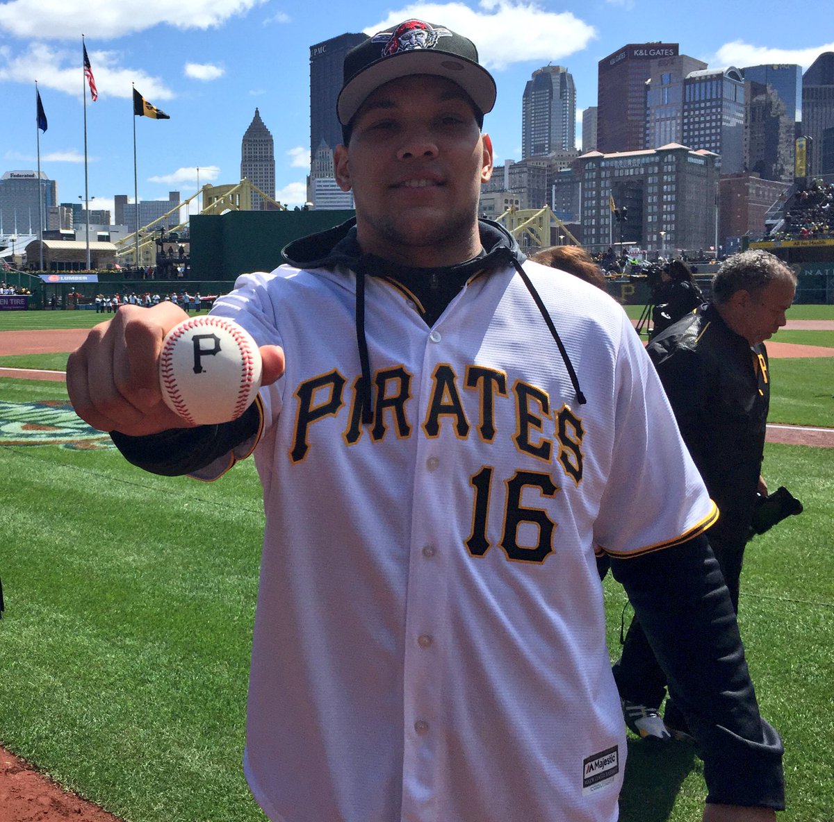 Pirates's tweet photo. .@JamesConner_ gets ready to throw first pitch! #BurghProud #ConnerStrong https://t.co/sI0nrsJ8HB