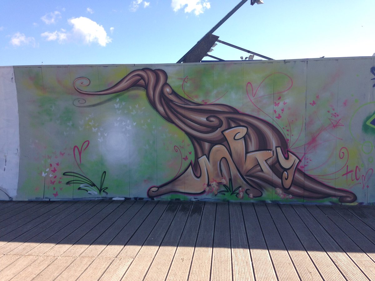 LocaelaTravel's tweet photo. #Unity in #Cardiff. #StreetArtCardiff https://t.co/W7S2xENlVX