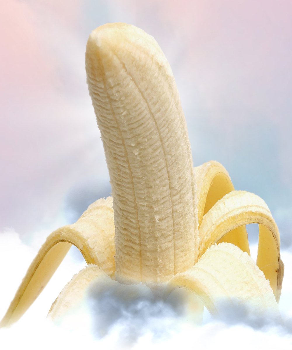 membersonlydave's tweet image. Who up? Real banana eating hours. Peel your favorite dole #bananaflow