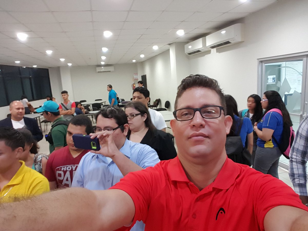 gecoffey's tweet image. #ArduinoD16 #GenuinoD2016 #arduinohonduras #genuinodayhn #dcuartielles