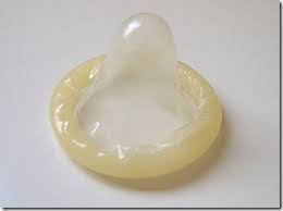 BsAs_Swinger's tweet photo. Debes ponerte un preservativo antes de practicar el sexo oral, anal o el contacto sexual en sí. https://t.co/E1Z5JXDzvl