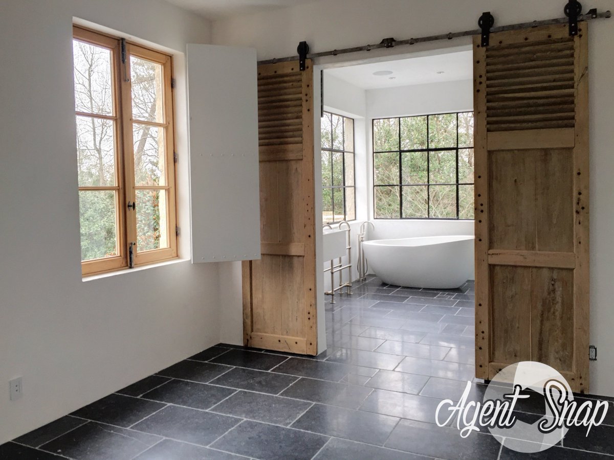 AgentSnapApp's tweet image. Take your photos to the next level by shooting magazine quality &amp;amp; better-exposed images! #AgentSnap #Realtor #iphone