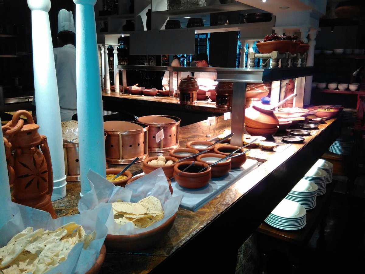 mhdasif148's tweet photo. #mittikikshoobu#rewind#tredtionalindiancusine#jwmarriott#k3 @ChefGKrishnan @27Nehra  @gagan_5186 @JWMarriottDelhi https://t.co/AnEhim4ZlI