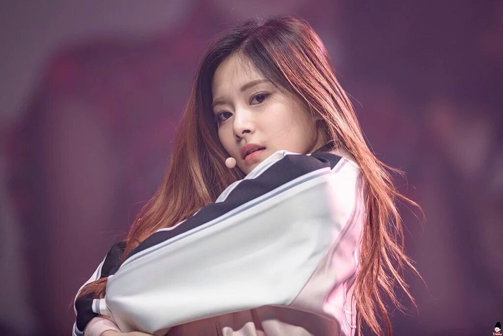 TzuyuUpdates's tweet photo. [HQ] Tzuyu at The Story Begin Special Event (4)  #TZUYU #쯔위 #TWICE #트와이스 (cr: as tagged) https://t.co/gzh6RYWVZs
