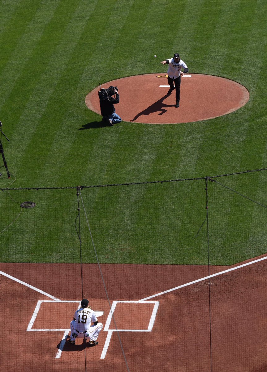 DaveDiCello's tweet photo. James Conner throws out the first pitch at Opening Day for the Pirates today #letsgobucs #h2p https://t.co/cvNlWzYFkO