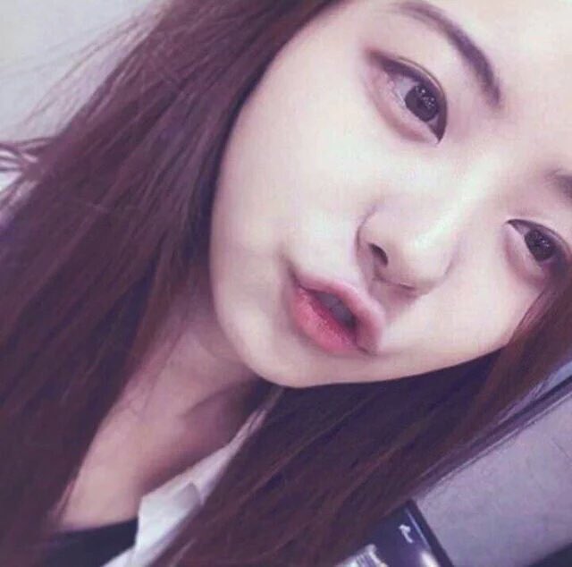 같은 95년생에 이름도 자음 하나 빼고 똑같은데 캐릭터는 완전 다른 걸그룹 멤버 | 인스티즈