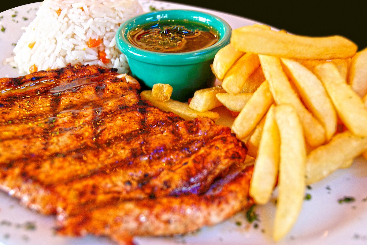 lacampananica's tweet photo. ¡Prueba nuestras especialidades! #SuenaSabroso #LaCampana #FinFamiliar https://t.co/ltvOnZxsf1