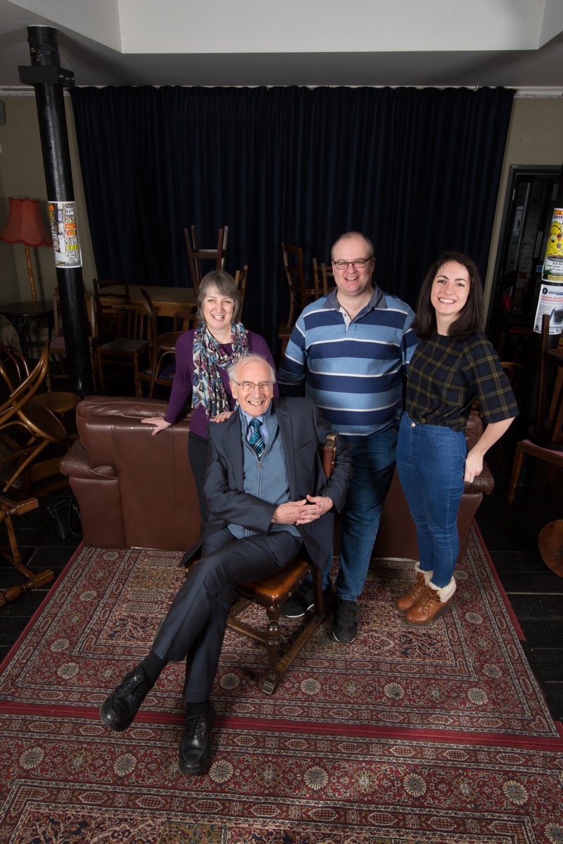A family reunited after 30 years apart #secrethistoryofmyfamily on in 30 mins @BBCTWO - don't miss it. 7pm!