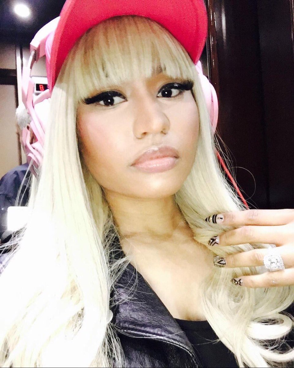 taylorfallingbc's tweet photo. nicki minaj https://t.co/U9ZdRAX7zX