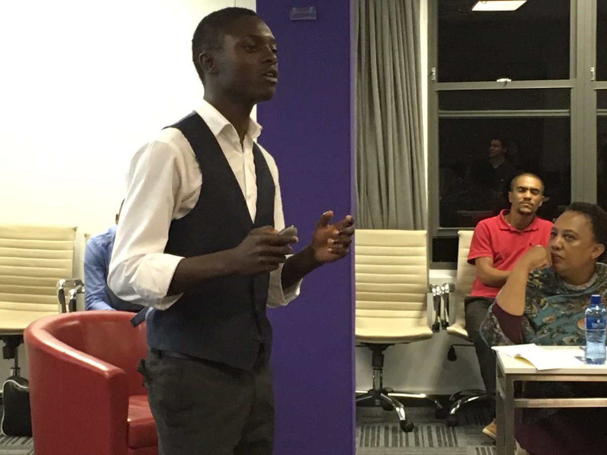 SparkupLive's tweet photo. #sparkup2016 qualifying pitches main biting stuff! @uctgsbsolutions @SiliconCape https://t.co/Jsxvwfe2td