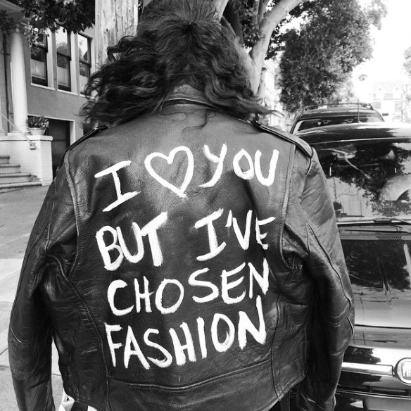DEIRISARRI's tweet photo. Upsy !
#word #sunday #girlsjustwannahavefun #fashion #deirisarri #detailisrad #mygals #lovefashion https://t.co/cijacPUwKm