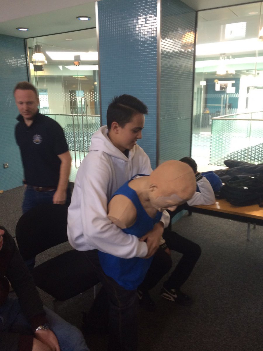CroydonVpc's tweet photo. Croydon vpc learning about first aid and saving lives. #croydonvpc https://t.co/lRPORxubGy