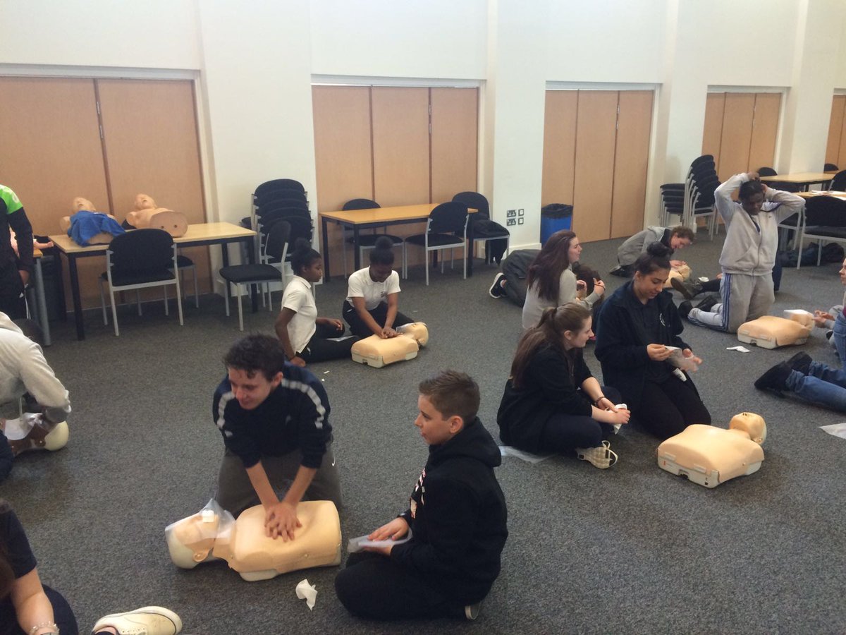 CroydonVpc's tweet photo. Croydon vpc learning about first aid and saving lives. #croydonvpc https://t.co/lRPORxubGy