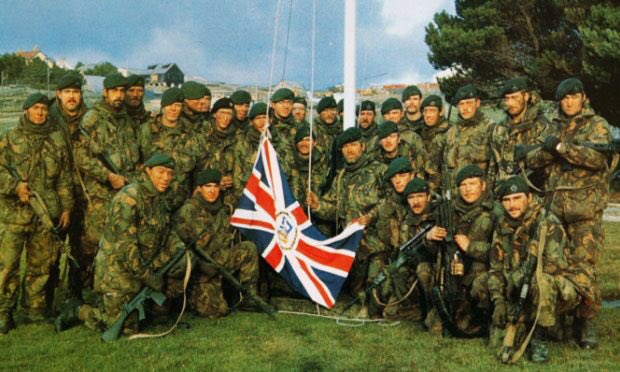 falklands_utd's tweet image. 34 yrs ago our lives were turned upside down. How many RT's for the heroes that would liberate us? #Falklands