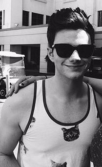 taylorfallingbc's tweet photo. chris colfer https://t.co/gkO2I6VkDV