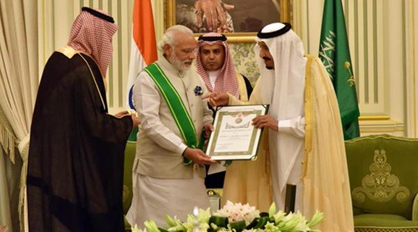 JaiShriRamIndia's tweet photo. Pic 1: PM Modi conferred Saudi’s highest civilian honour haha

Pic 2: NDT &amp; Co. 

. https://t.co/cFTbVfQGKy